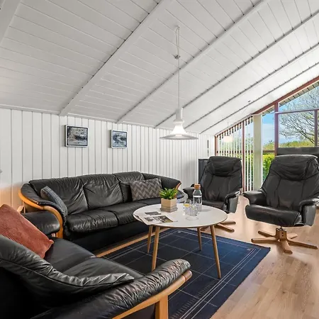 Semesterbostad Aida - 550m From The Sea By Interhome