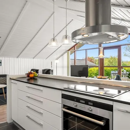 Semesterbostad Aida - 550m From The Sea By Interhome